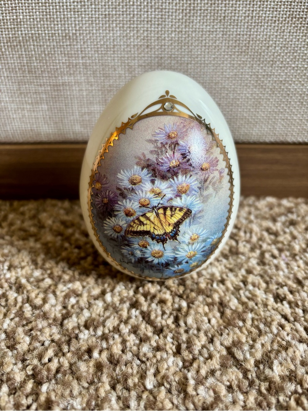 Vintage Danbury Mint Lena Liu Butterfly Garden Egg Aster & Swallowtail 3.5”